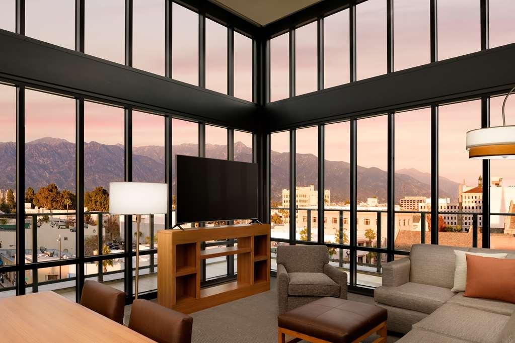 Hyatt Place Pasadena Bilik gambar